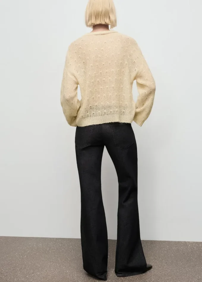 Strickpullover mit Lochmuster