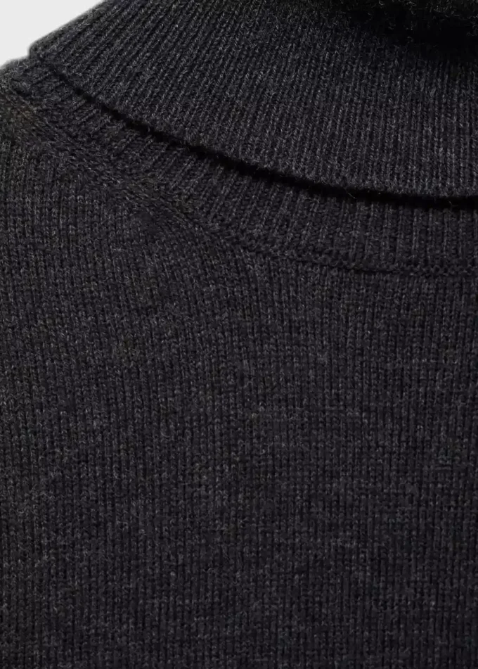 Strickpullover mit Rollkragen
