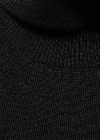 Strickpullover mit Rollkragen