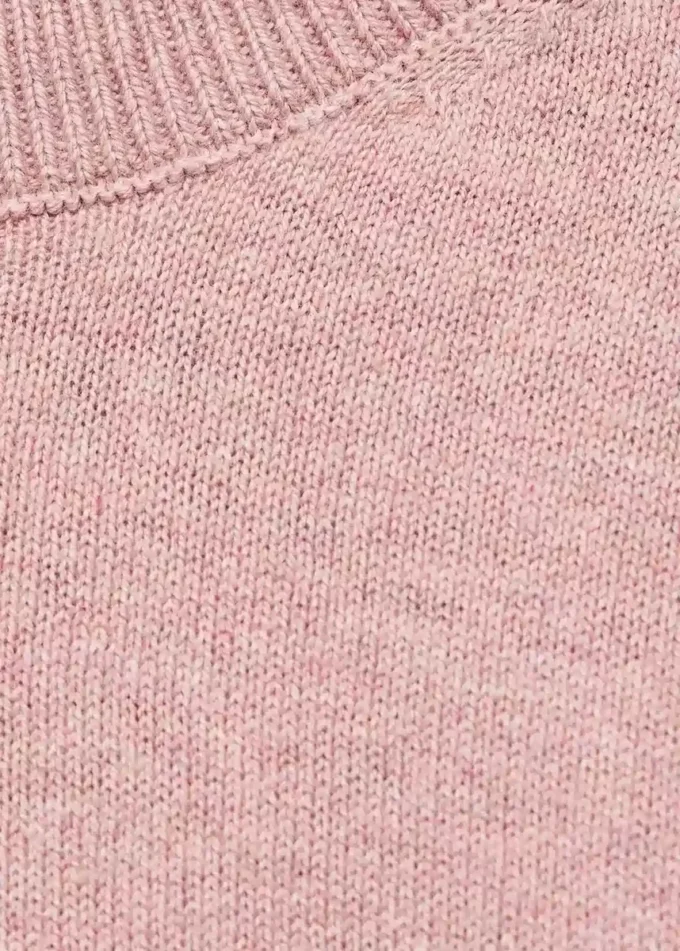 Strickpullover mit Rüschen