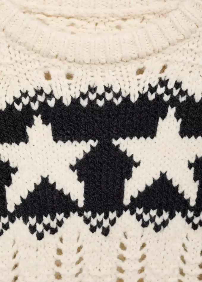 Strickpullover mit Sternen
