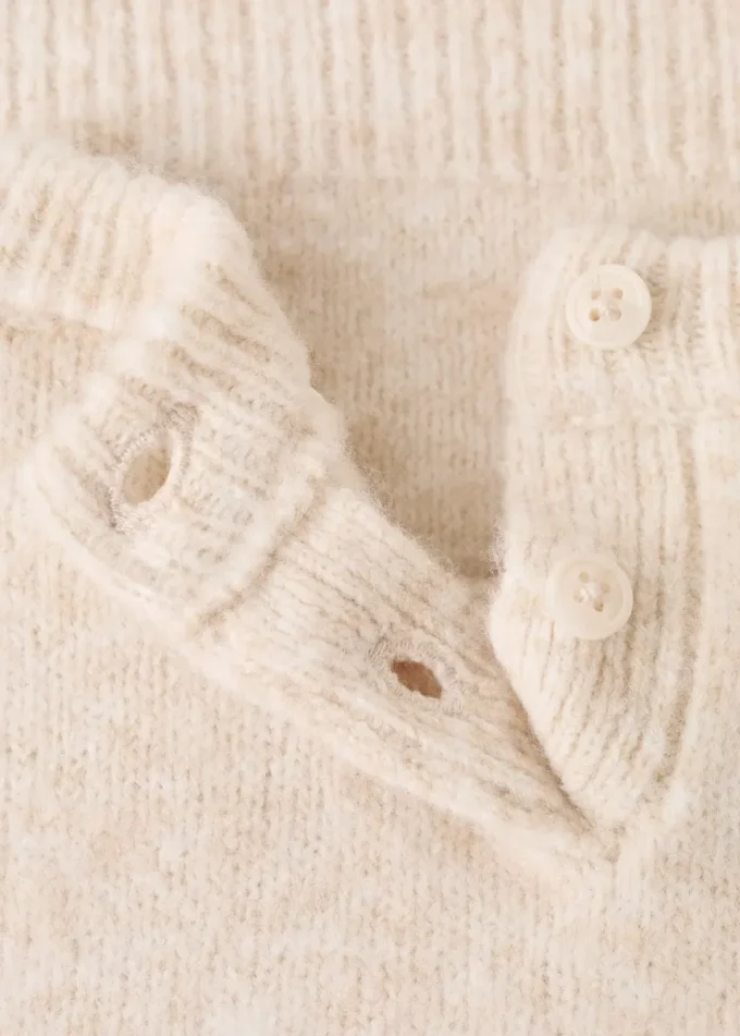 Strickpullover mit Stickerei