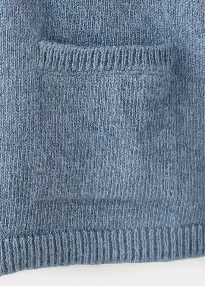 Strickpullover mit Tasche Strickpullover mit Tasche