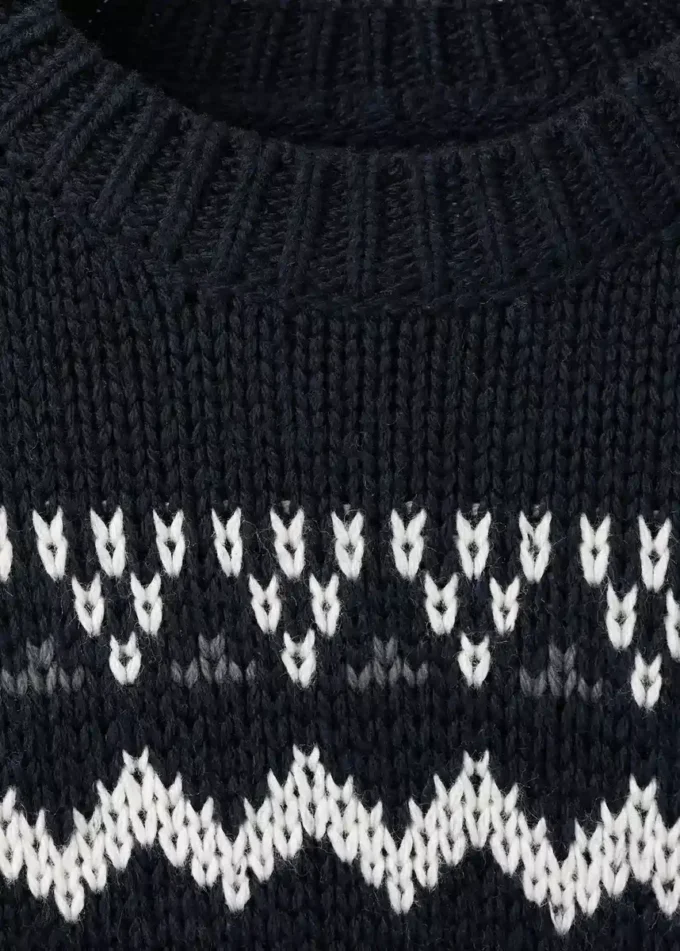 Strickpullover mit Zierbesatz