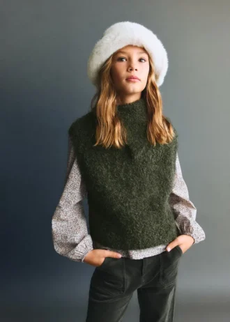 Strickweste mit Rollkragen