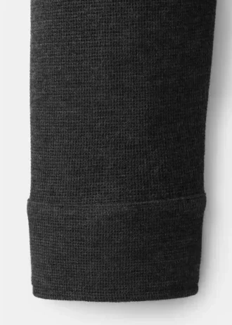 Strukturierter Polo-Pullover aus Strick Strukturierter Polo-Pullover aus Strick