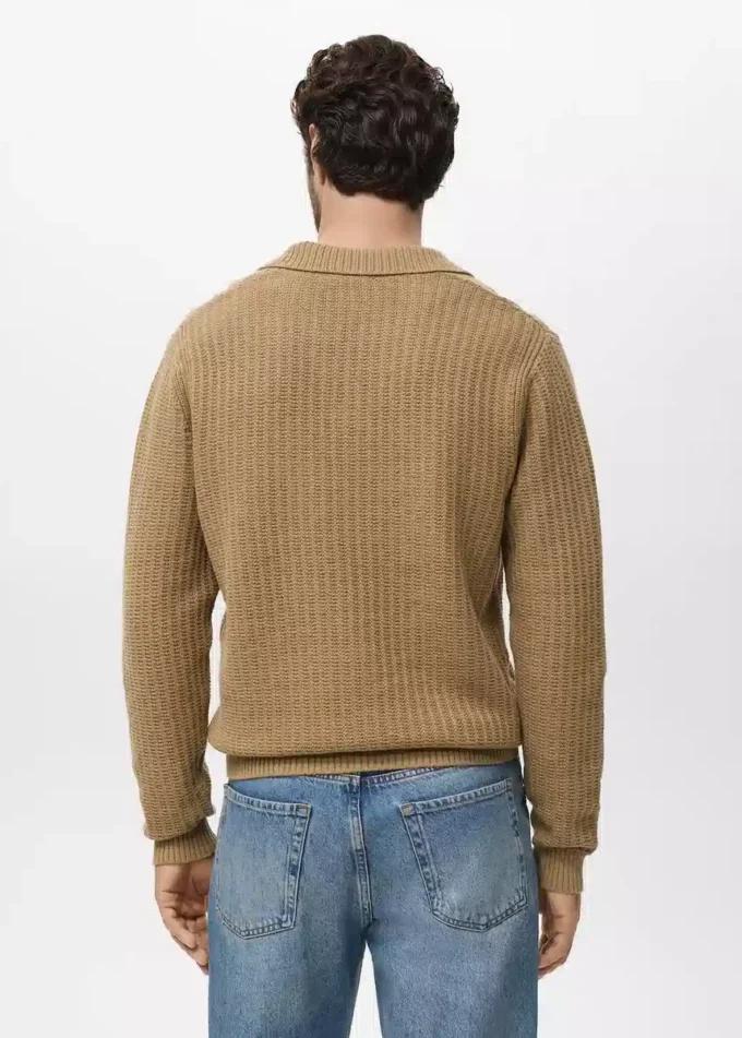 Strukturierter Polo-Pullover aus Strick