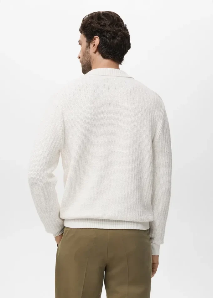 Strukturierter Polo-Pullover aus Strick