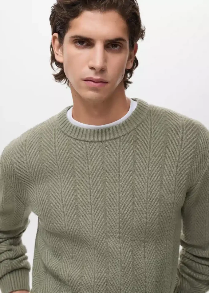 Strukturierter Pullover mit Fischgrätenmuster