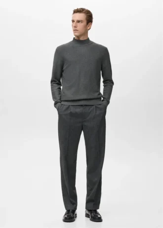 Strukturierter Pullover mit Perkins-Ausschnitt