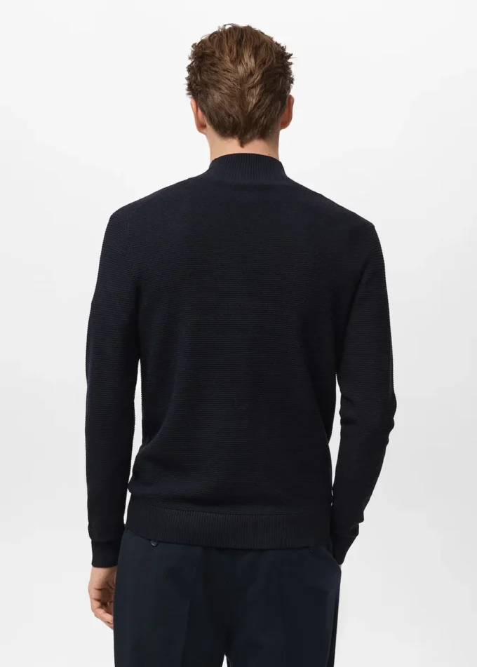 Strukturierter Pullover mit Perkins-Ausschnitt