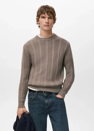 Strukturierter Strickpullover