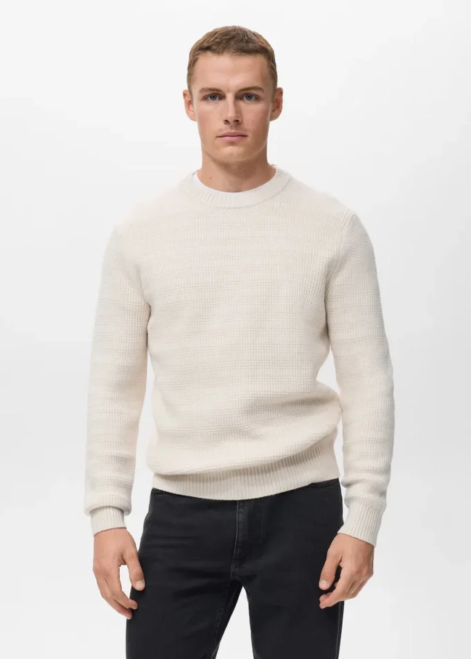 Strukturierter Strickpullover