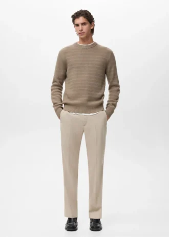 Strukturierter Strickpullover Strukturierter Strickpullover