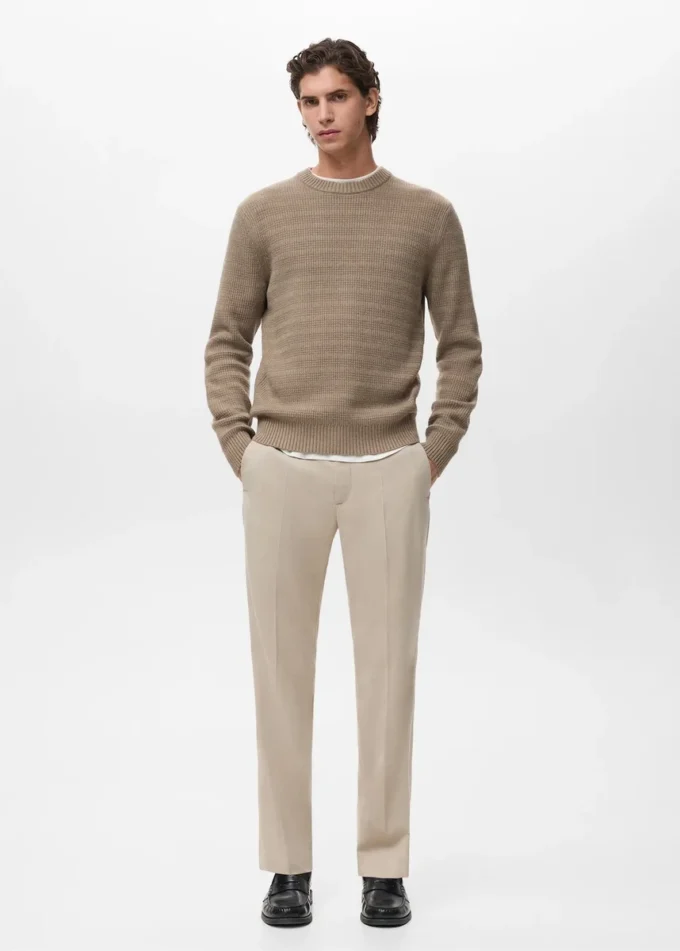 Strukturierter Strickpullover