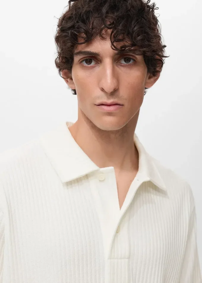 Strukturiertes Strick-Poloshirt Strukturiertes Strick-Poloshirt