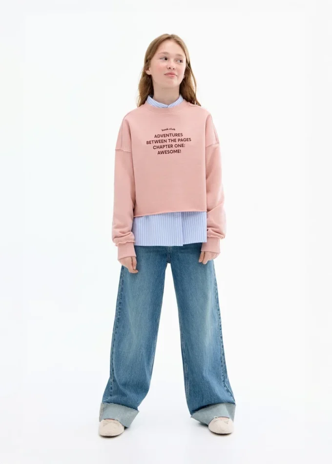 Sweatshirt mit aufgedruckter Botschaft