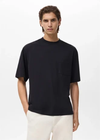 T-Shirt 100 % Baumwolle, kastenförmiger Schnitt, Tasche