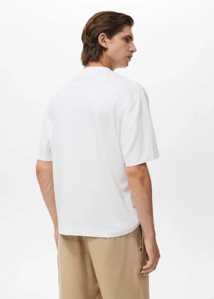 T-Shirt 100 % Baumwolle, kastenförmiger Schnitt, Tasche T-Shirt 100 % Baumwolle, kastenförmiger Schnitt, Tasche