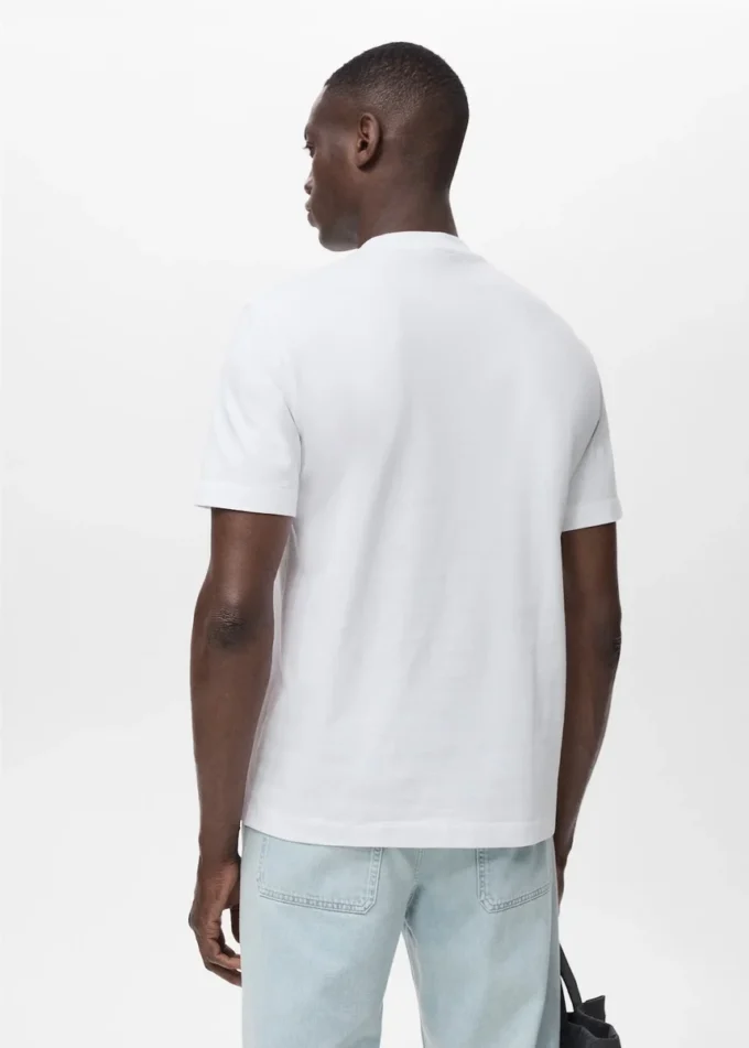 T-Shirt aus 100 % Baumwolle mit Stickerei