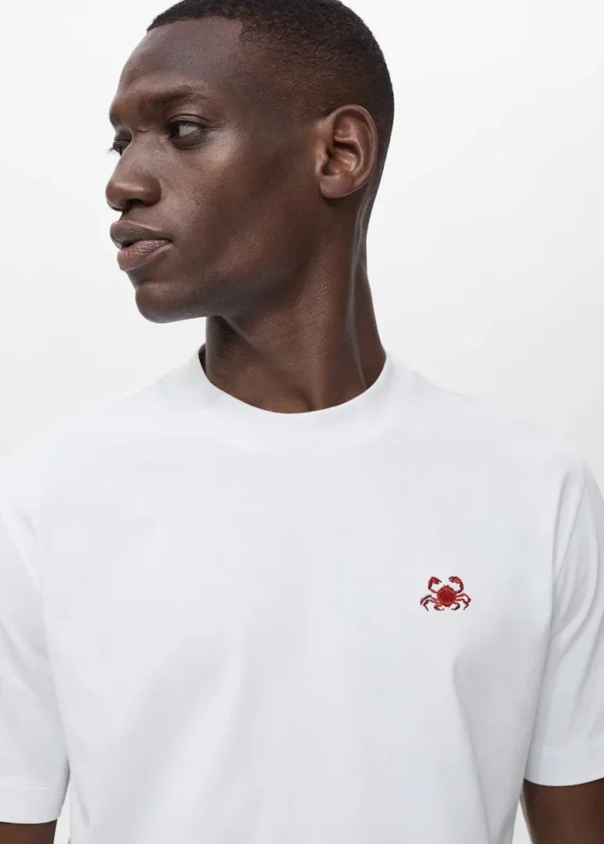T-Shirt aus 100 % Baumwolle mit Stickerei