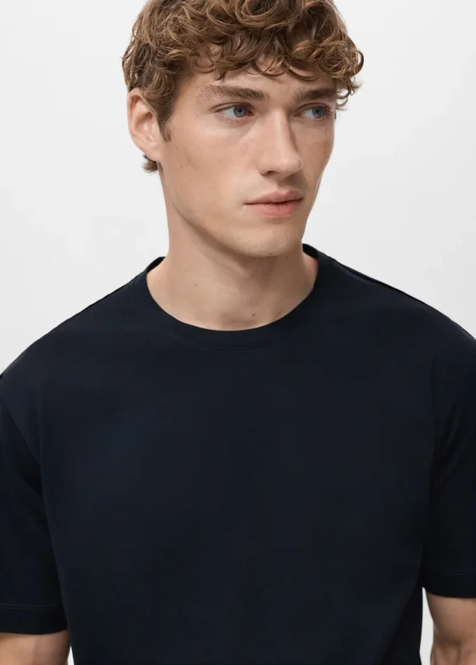 T-Shirt aus 100 % Baumwolle, reguläre Passform T-Shirt aus 100 % Baumwolle, reguläre Passform