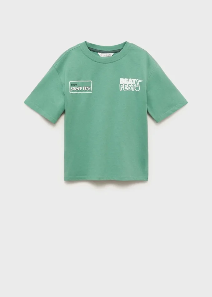 T-Shirt mit aufgedruckten Reliefbuchstaben T-Shirt mit aufgedruckten Reliefbuchstaben