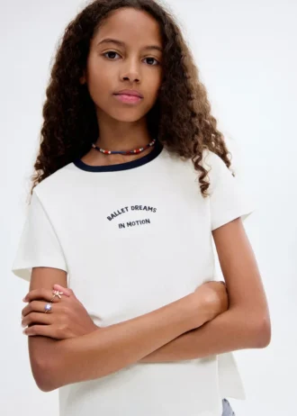 T-Shirt mit kontrastierendem Kragen mit Stickerei