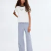 T-Shirt mit kontrastierendem Kragen mit Stickerei T-Shirt mit kontrastierendem Kragen mit Stickerei