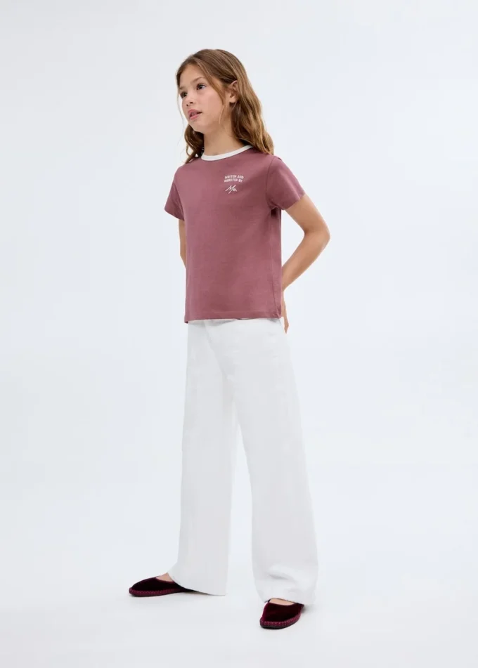T-Shirt mit kontrastierendem Kragen mit Stickerei T-Shirt mit kontrastierendem Kragen mit Stickerei