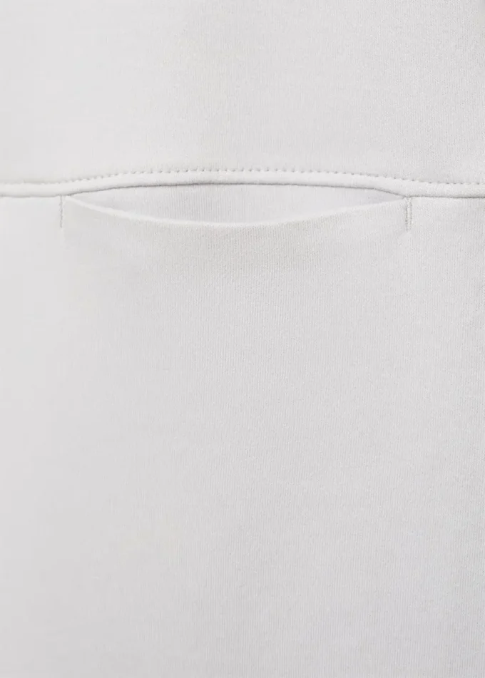 T-Shirt mit Tasche und Nahtdetails T-Shirt mit Tasche und Nahtdetails