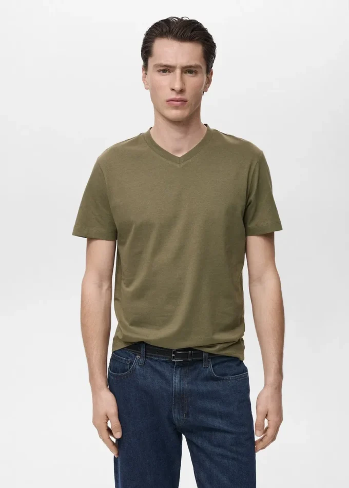 T-Shirt mit V-Ausschnitt