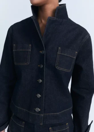 Taillierte Jeansjacke mit Taschen