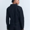 Taillierte Jeansjacke mit Taschen Taillierte Jeansjacke mit Taschen