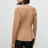 Taillierte Strickjacke mit Knöpfen