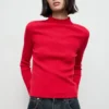 Taillierter Pullover mit Perkins-Ausschnitt