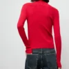 Taillierter Pullover mit Perkins-Ausschnitt