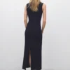 Tailliertes Kleid mit Struktur Tailliertes Kleid mit Struktur