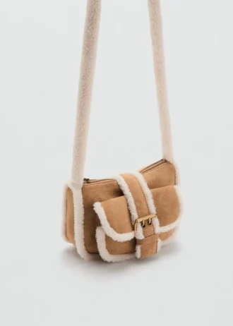 Tasche mit Lammfell-Effekt