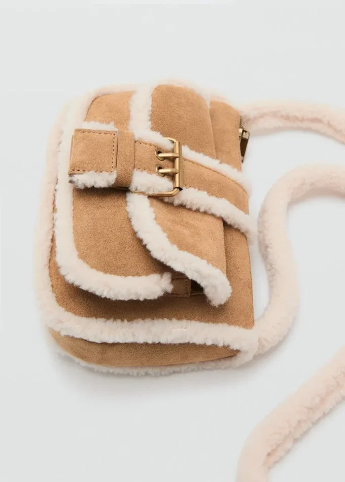 Tasche mit Lammfell-Effekt