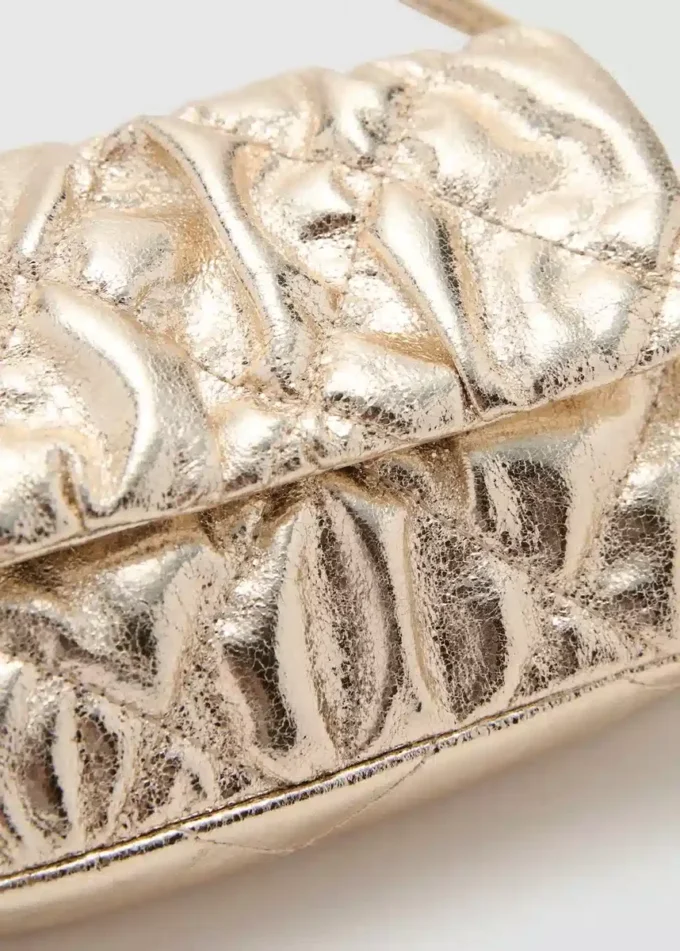 Tasche mit Metallic-Effekt