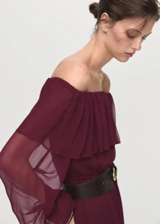 Trägerloses Kleid mit Rüschen