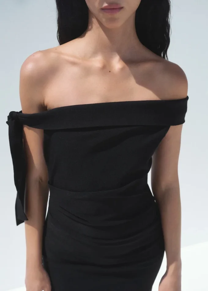 Trägerloses Kleid mit Schleifendetail Trägerloses Kleid mit Schleifendetail
