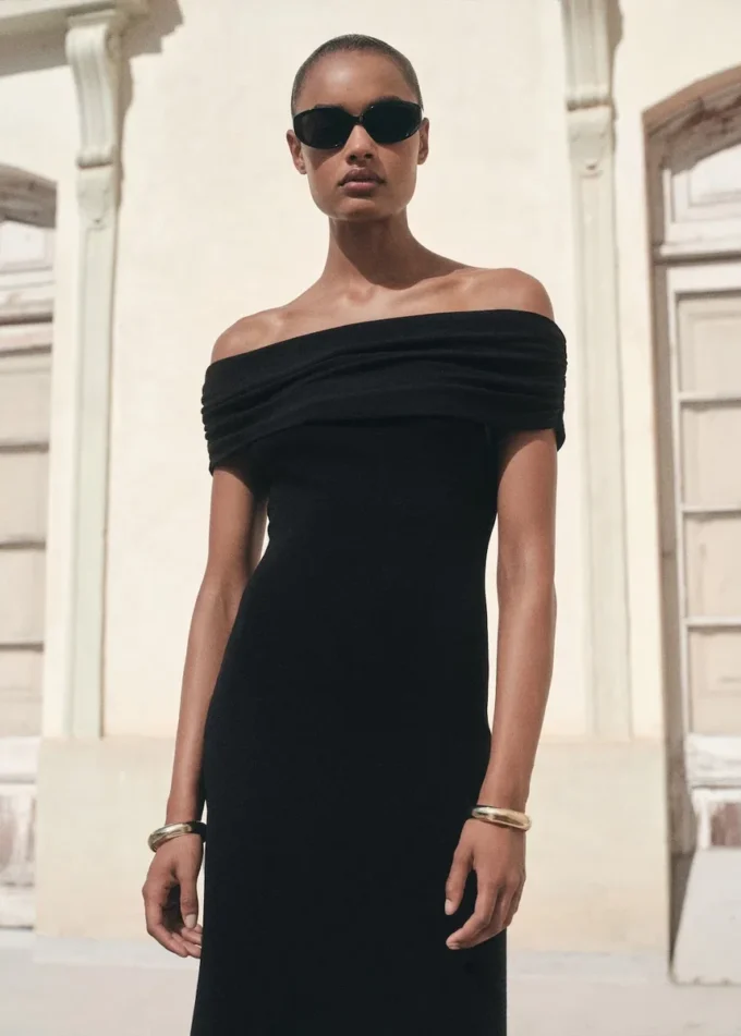 Trägerloses Strickkleid Trägerloses Strickkleid