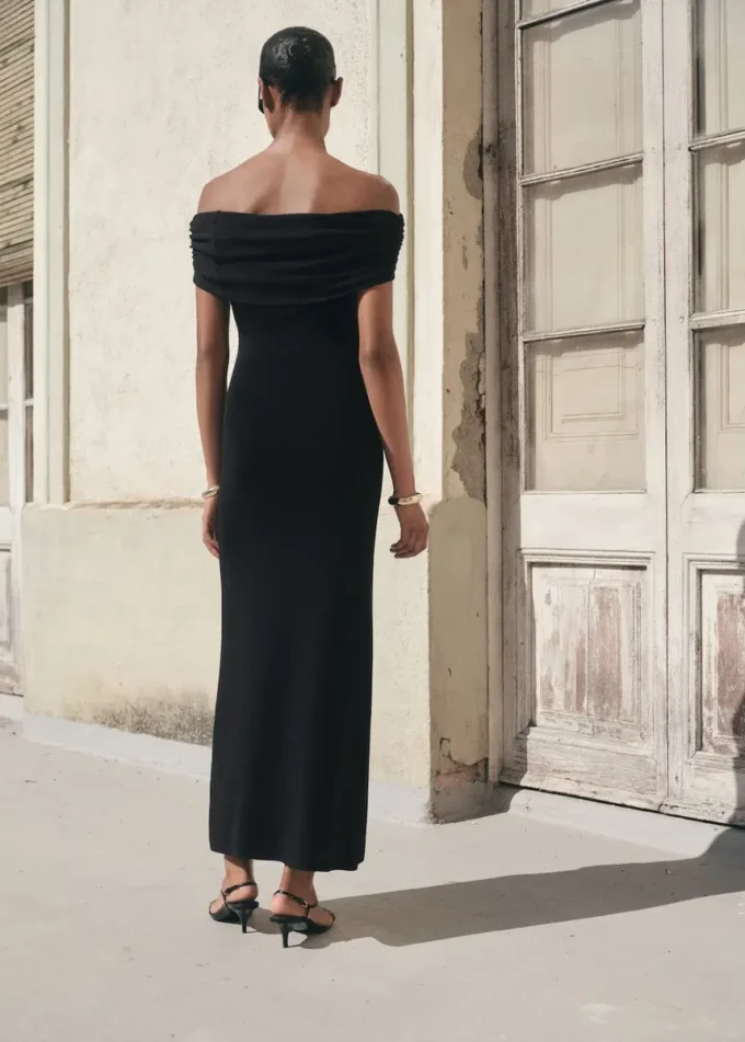 Trägerloses Strickkleid Trägerloses Strickkleid