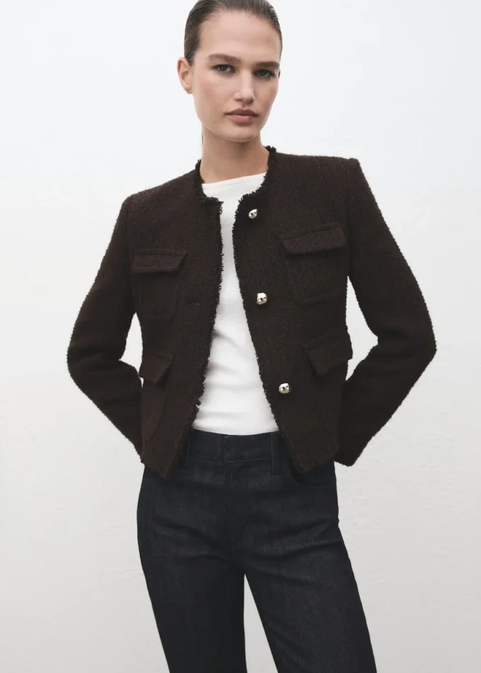 Tweedjacke mit ausgefransten Enden Tweedjacke mit ausgefransten Enden