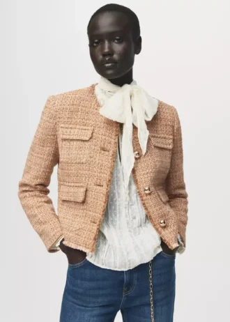 Tweedjacke mit ausgefransten Enden