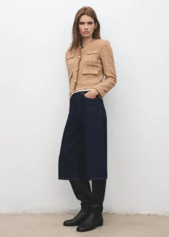 Tweedjacke mit ausgefransten Enden