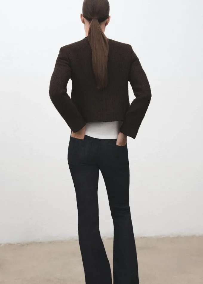 Tweedjacke mit ausgefransten Enden Tweedjacke mit ausgefransten Enden