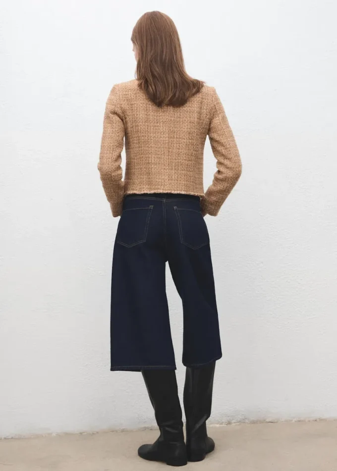 Tweedjacke mit ausgefransten Enden Tweedjacke mit ausgefransten Enden